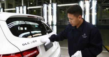 remium Hersteller senken Preise in China